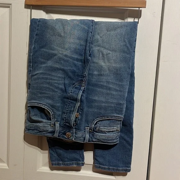 JEANS - Picture 2 of 3